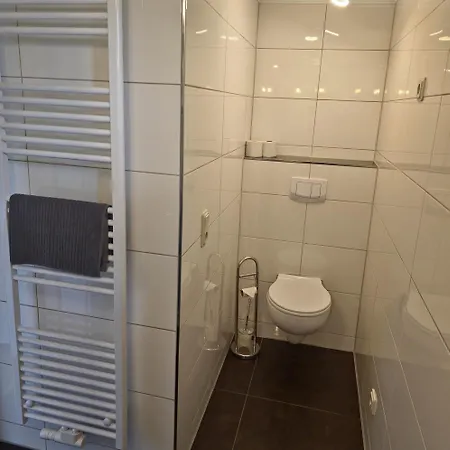 Fischstuebchen Neeberg * Krummin