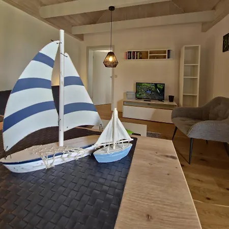 Casa vacanze Fischstuebchen Neeberg